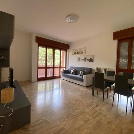 Appartamento La Finestra Sul Parco Dalmine Exteriör bild